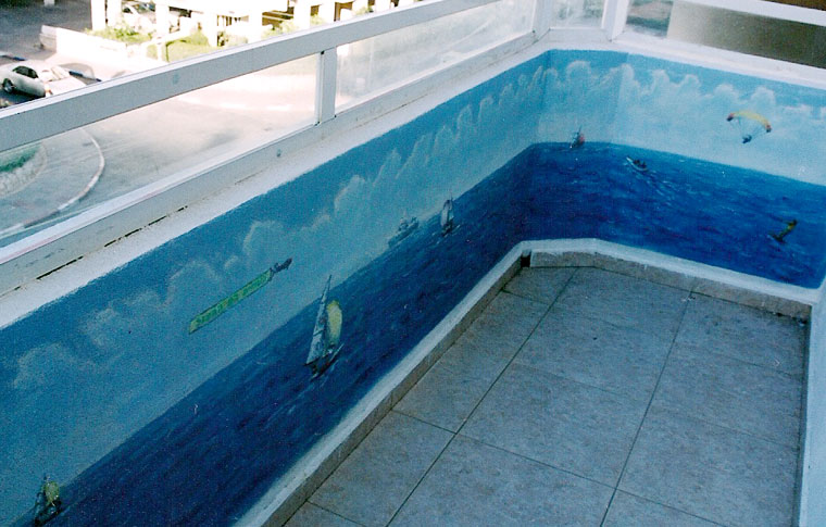 ציורי קיר במרפסת בבת ים