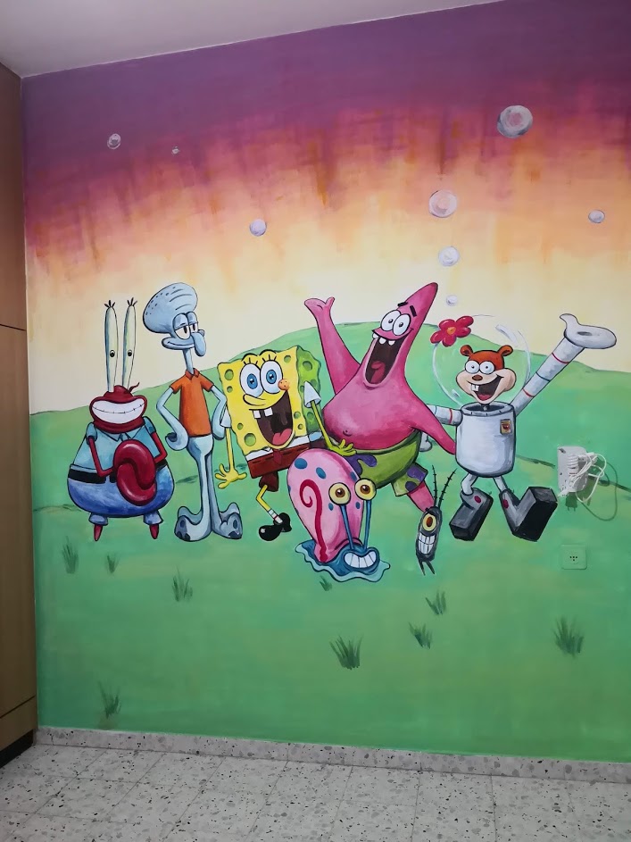 ציור קיר של בובספוג וחבריו בחדר ילדים