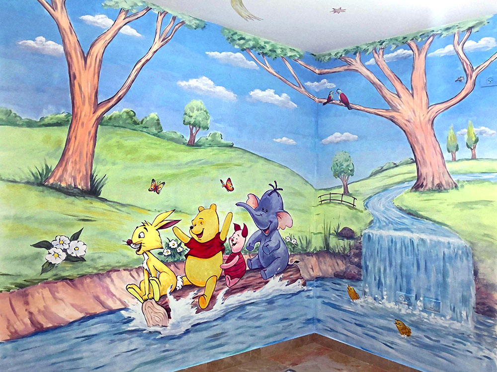 ציור בחדר ילדים של פו הדב על שני קירות