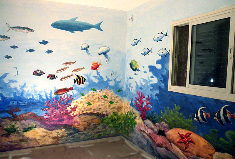 ציור קיר דגים ועולם תת ימי