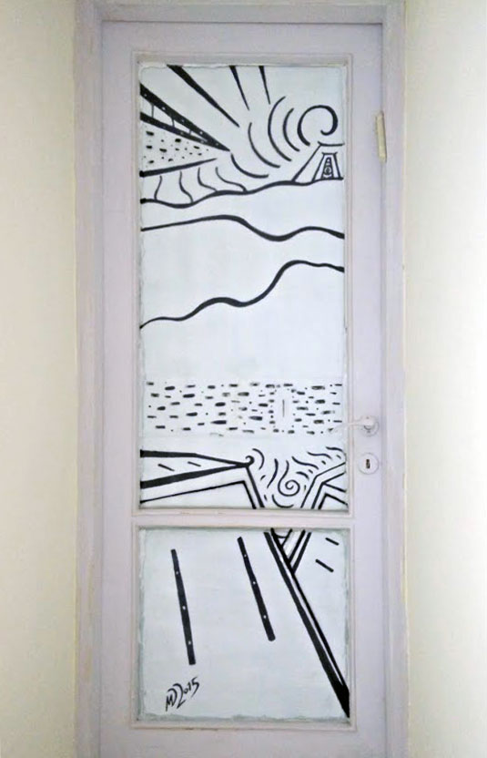 ציור אבסטרקטי על דלת